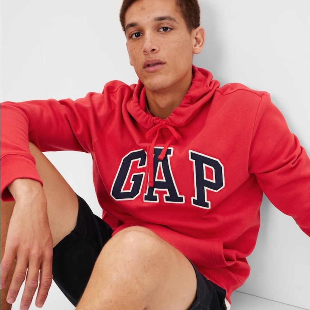Red Gap Hoodie in good condition sweater